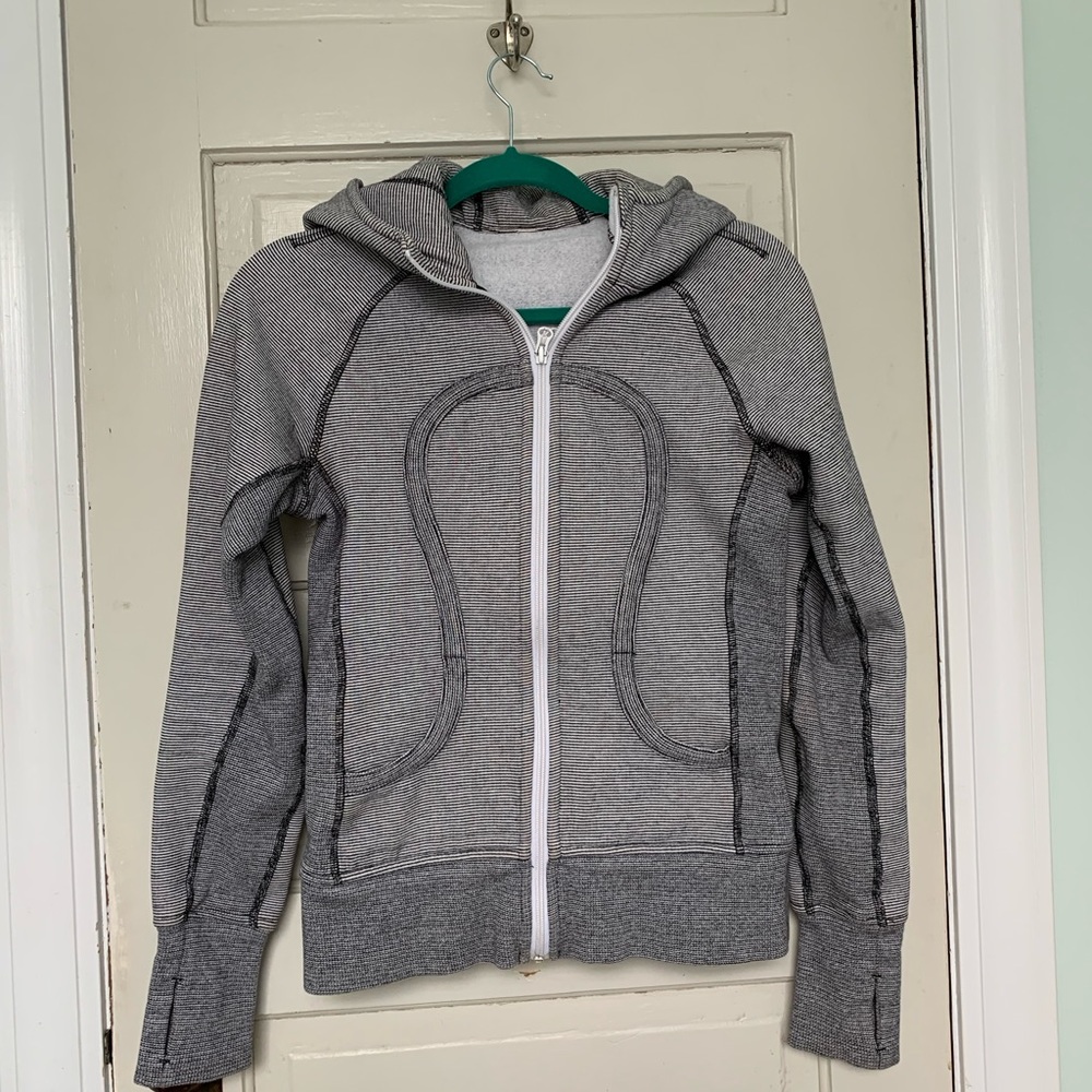 Lululemon Scuba hoodie Size 2
